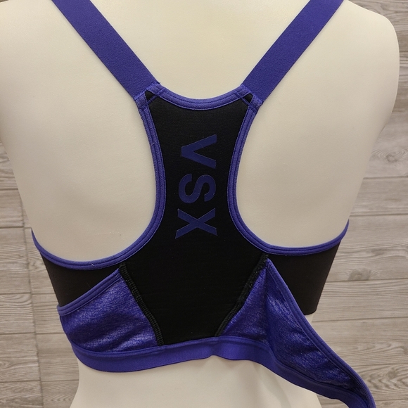 Victoria's Secret Sport - Sports Bra 34DD - Picture 7 of 9